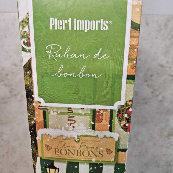 Pier One Ribbon Candy Reed Diffuser Set Home Fragrance 6.7 Fl Oz. - Picture 6 of 13